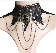 Load image into Gallery viewer, Vintage Black &amp; Gold Chocker Necklace