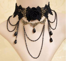 Load image into Gallery viewer, Vintage Black &amp; Gold Chocker Necklace